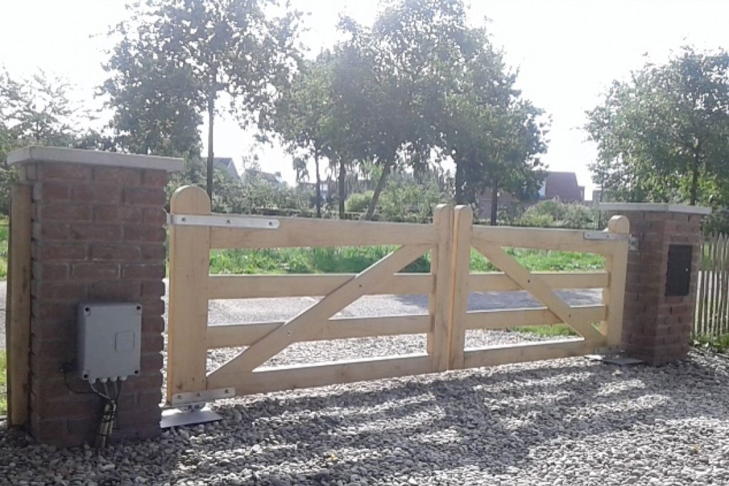 Houten poort laten automatiseren