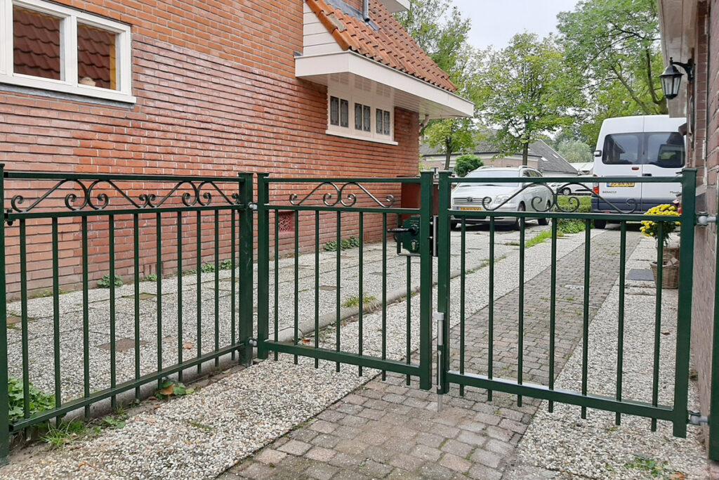 hekwerk met krullen