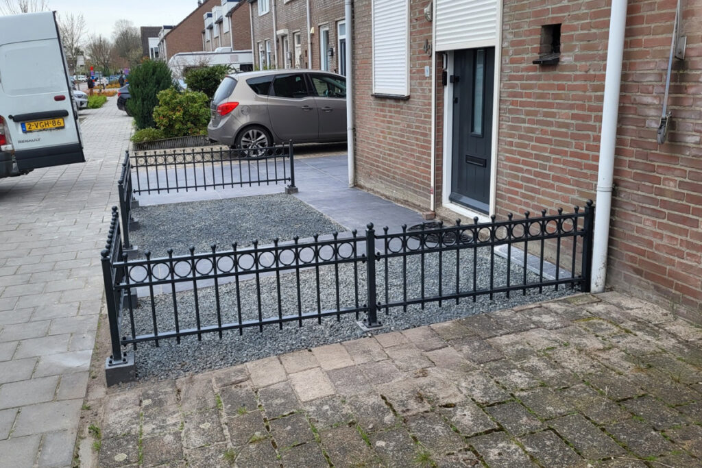 stalen sierhekwerk om je tuin