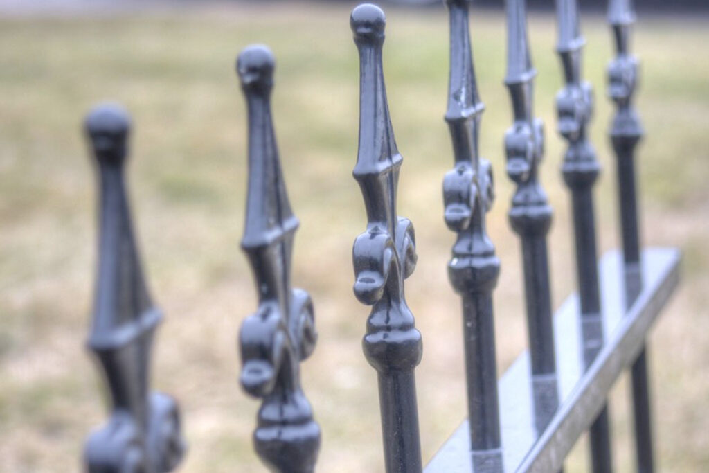 kiezen stalen sierhekwerk oprit