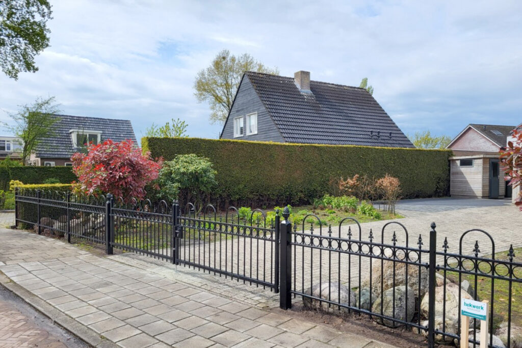 zo kies je het juiste hekwerk voor een lange oprit