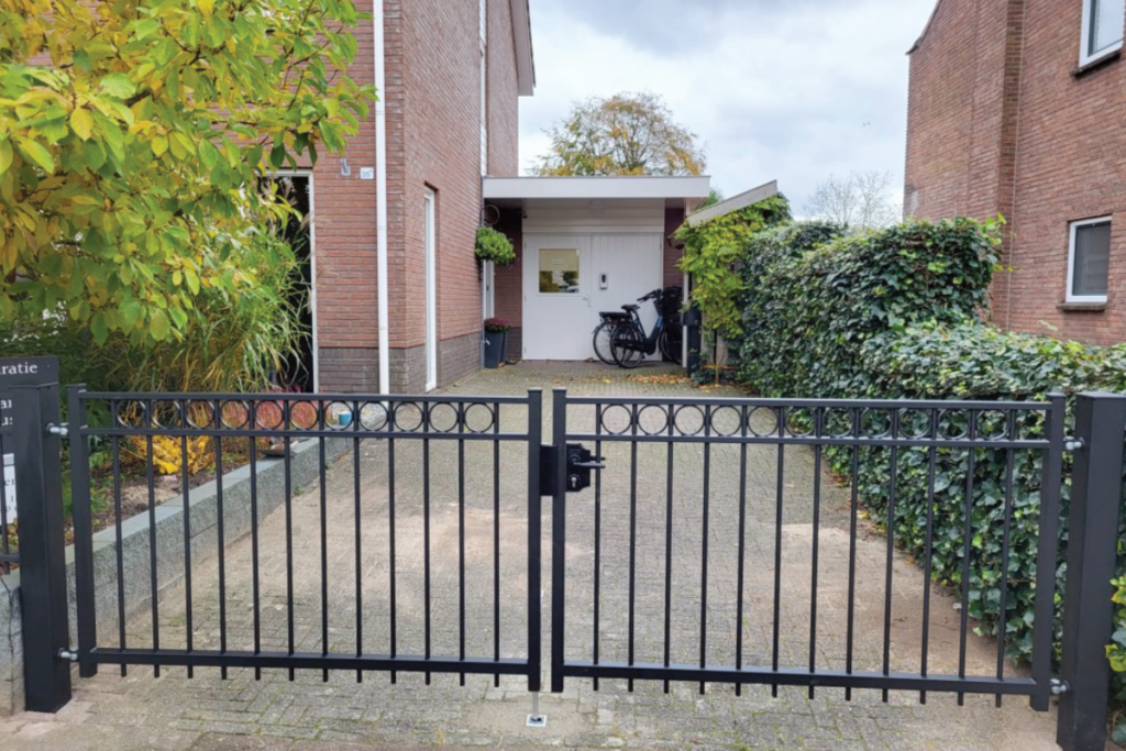 Poorten van staal bestellen