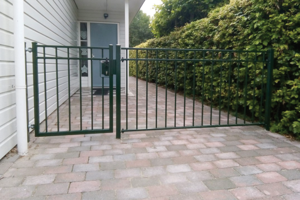 Stalen sierhekwerk groen