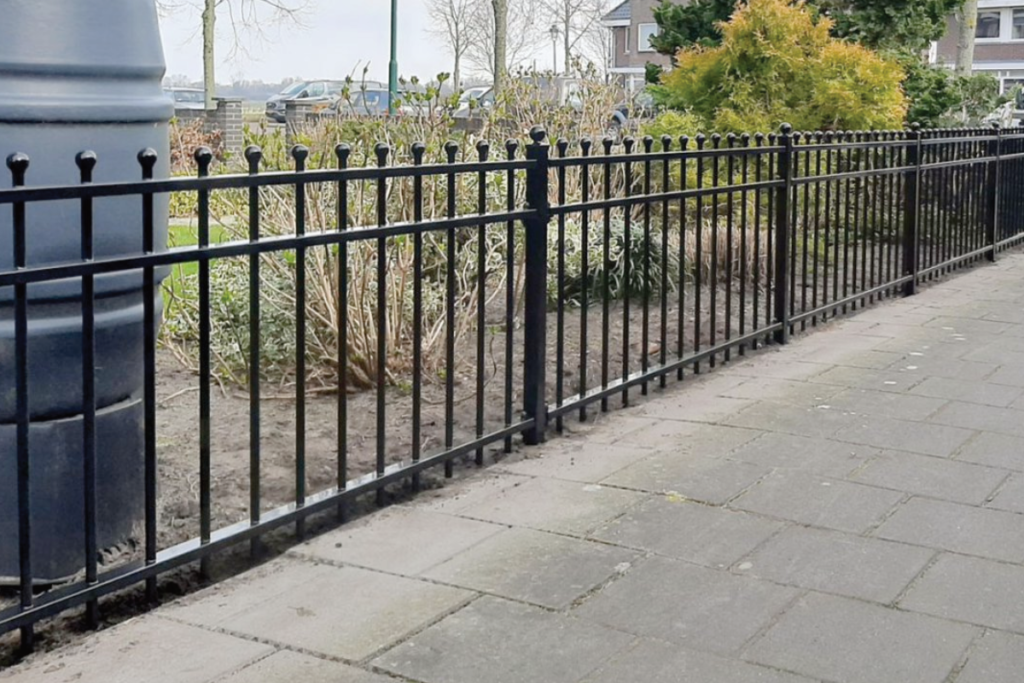 Stalen sierhekwerk zwart