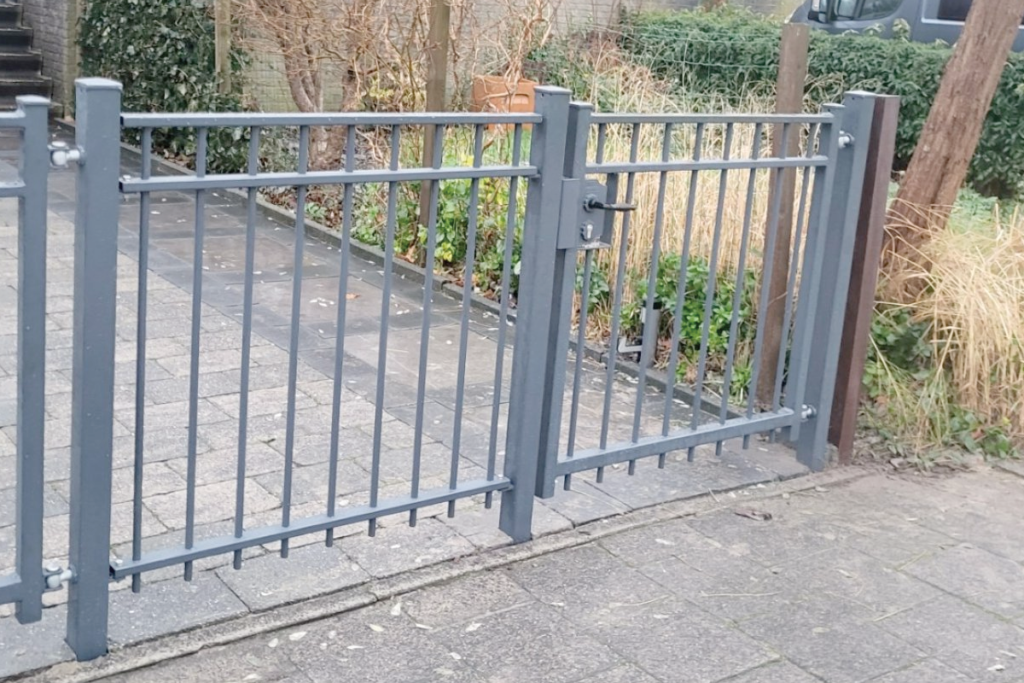Tuinpoorten laten lassen