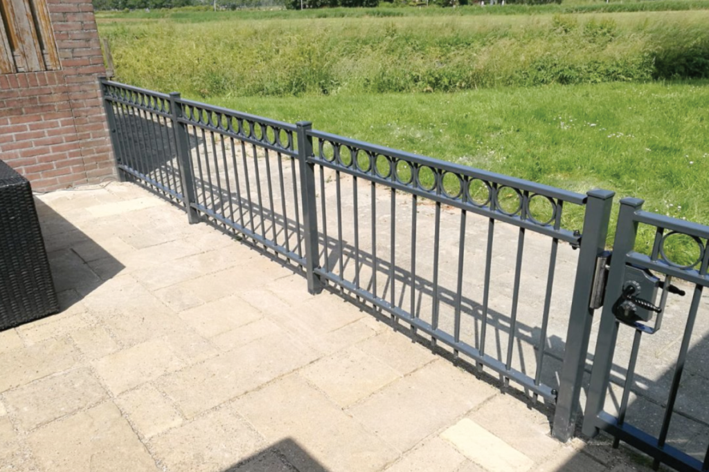 Webshop met stalen sierhekwerk