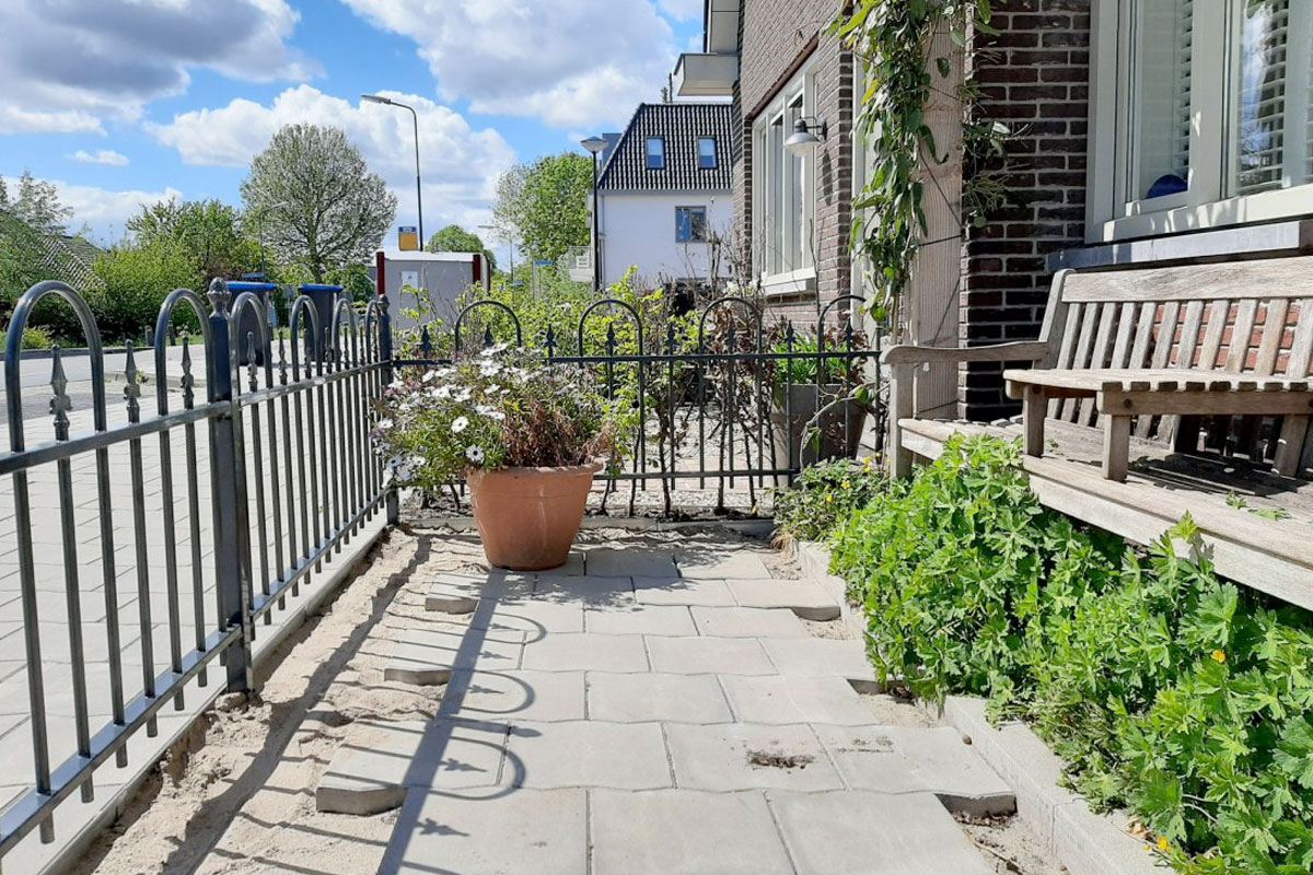 sierhek met bogen voortuin