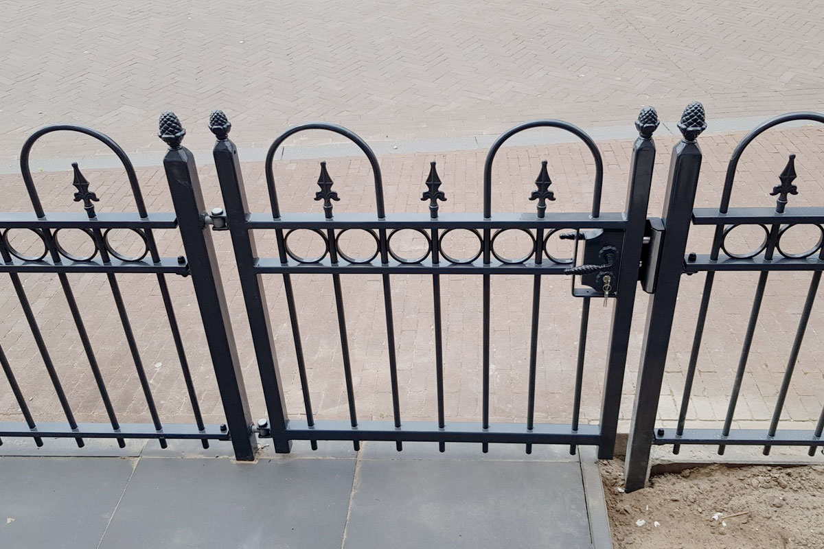 sierhekwerk met looppoort in Amersfoort