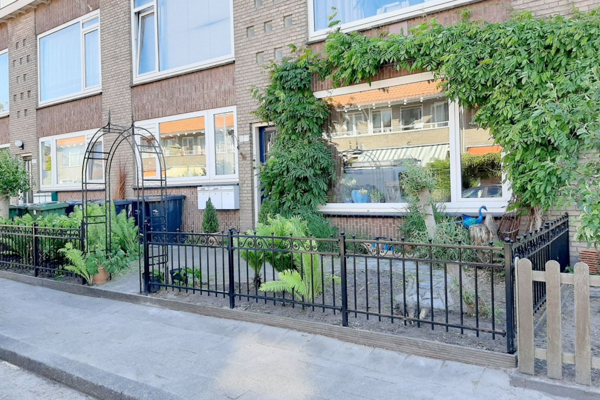Tuinhek voortuin van metaal