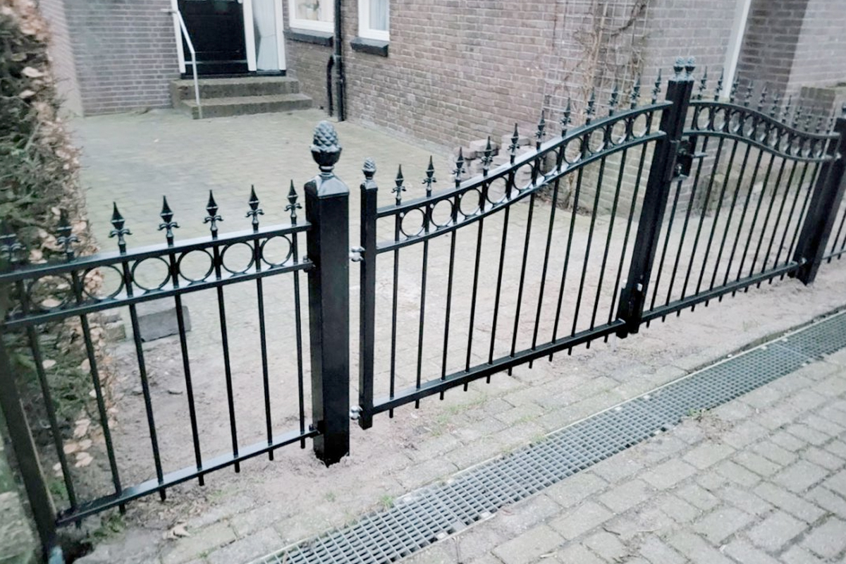 Stalen hekwerk laten installeren