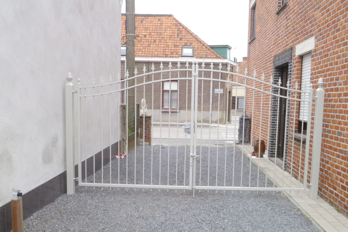 stalen poort oprit