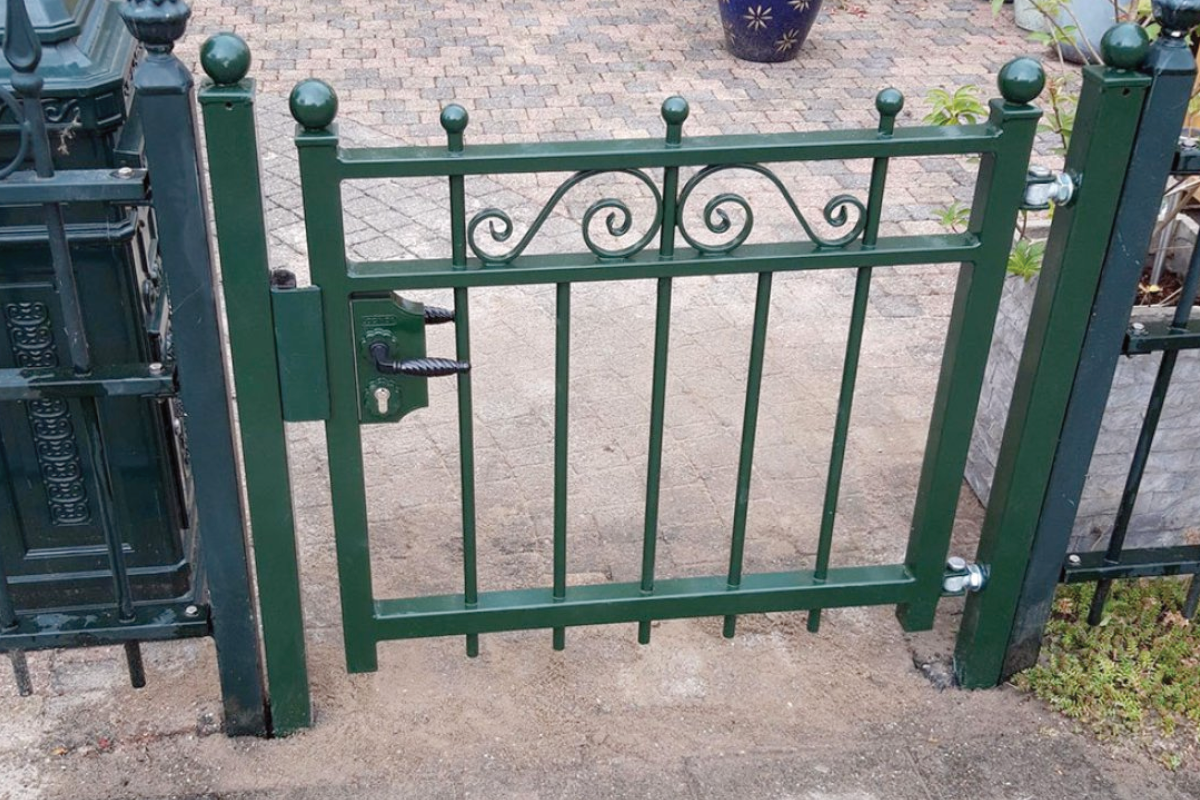 Stalen sierhekwerk groen