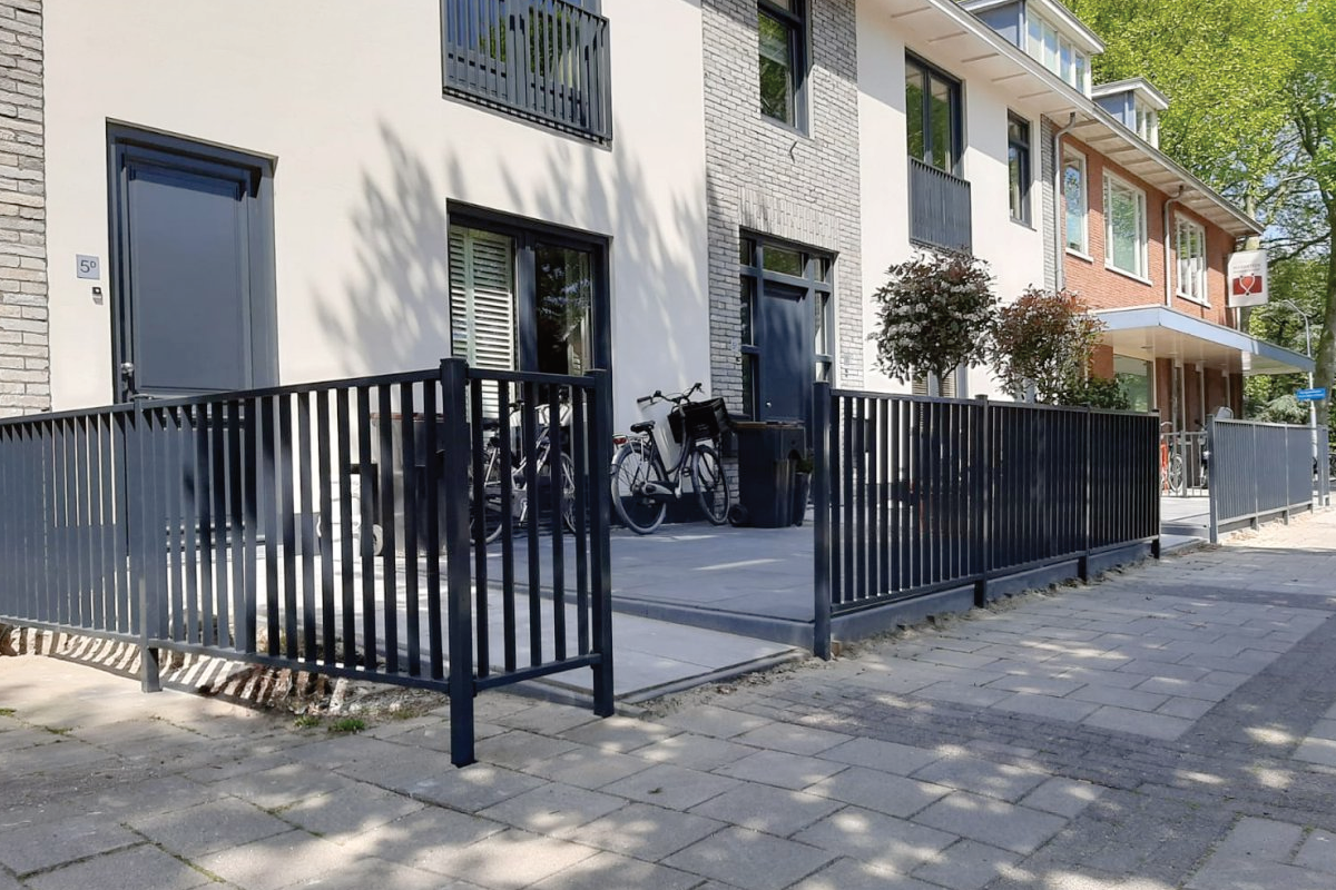 Stalen tuinhekwerk zelf plaatsen