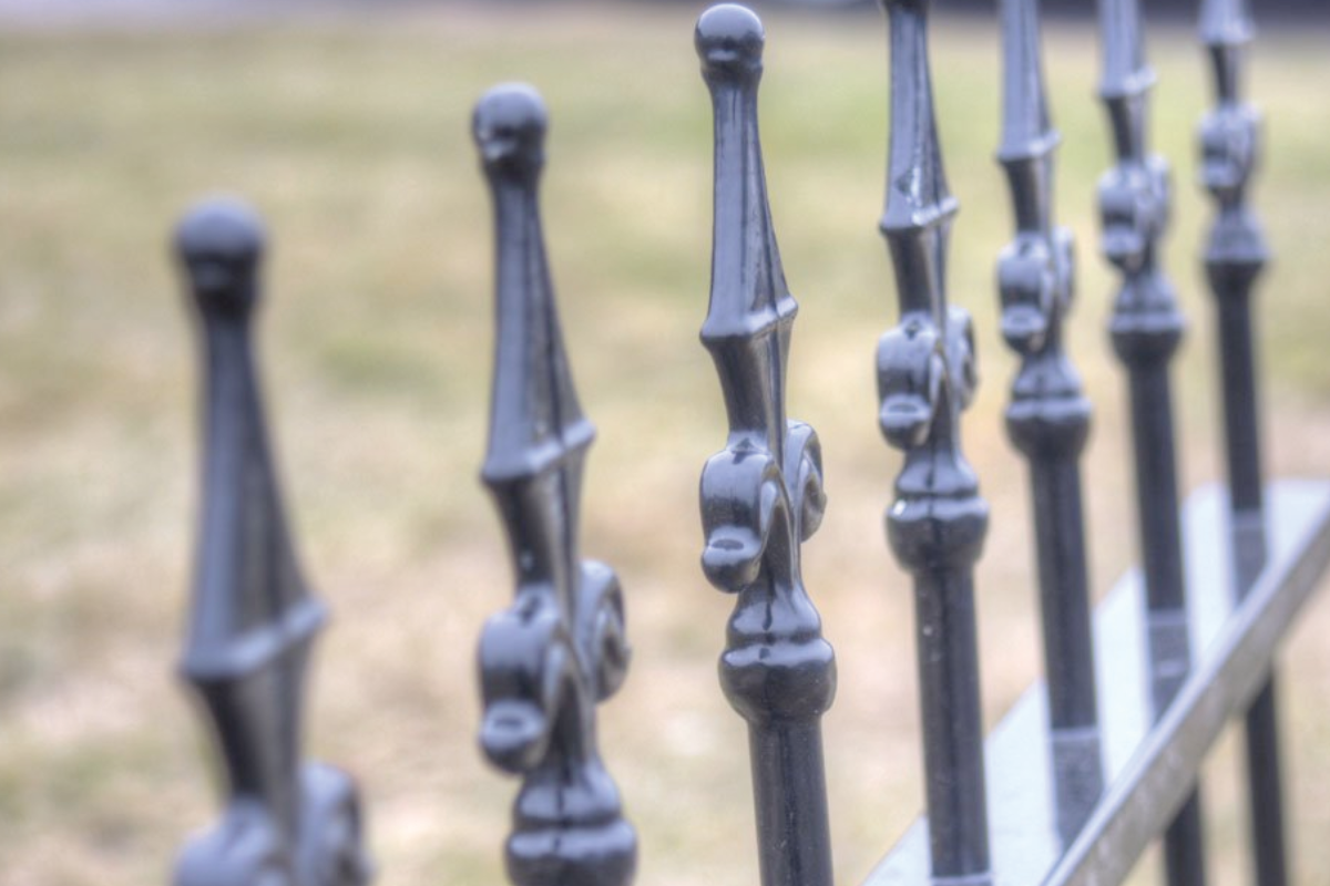 Waar koop je stalen sierhekwerk